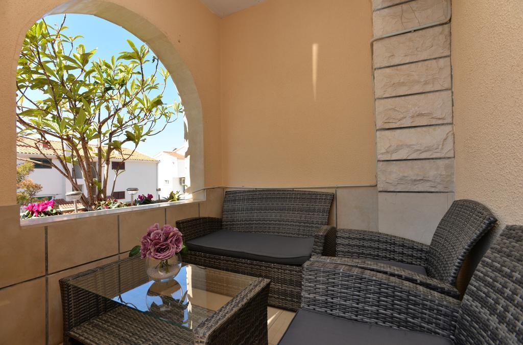 Ivana Apartments Makarska Exterior photo