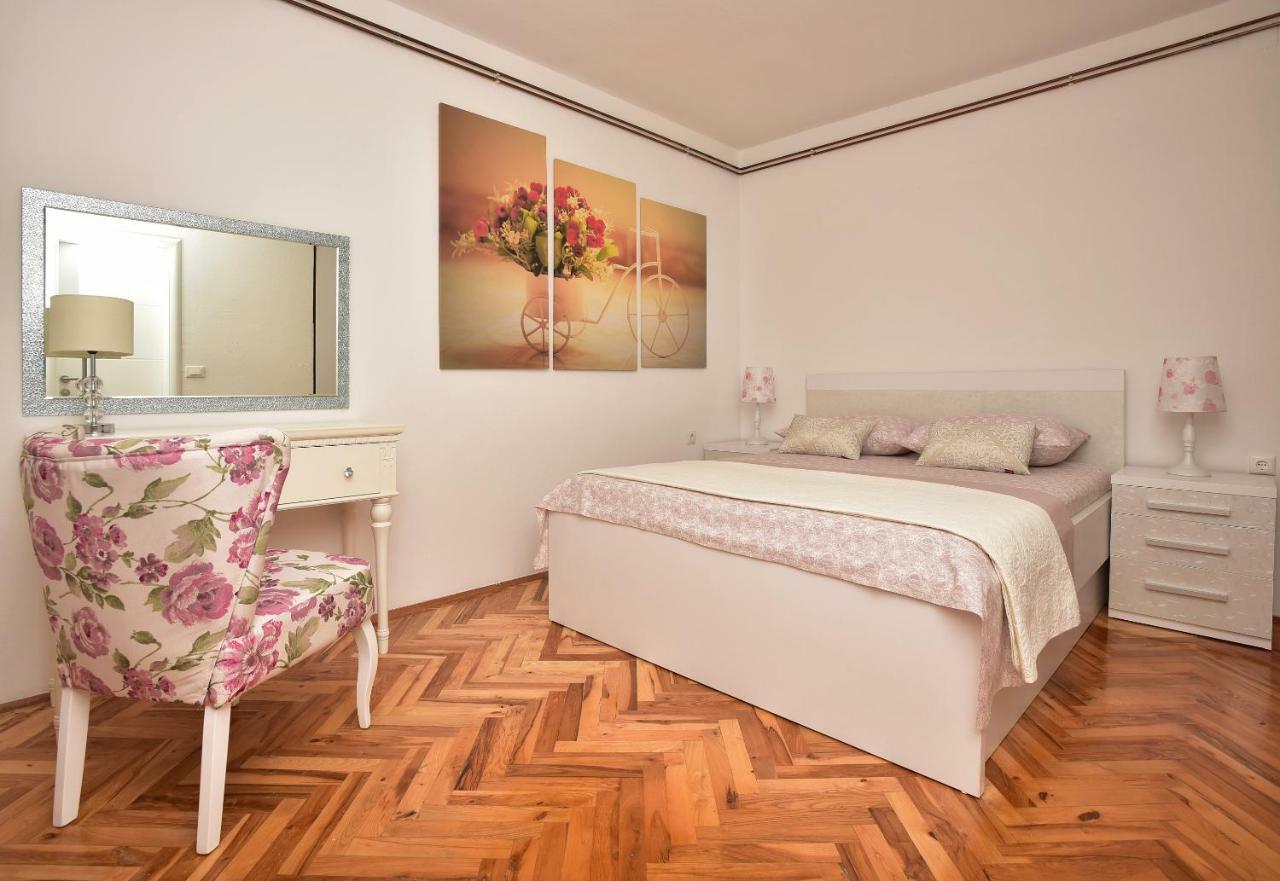 Ivana Apartments Makarska Exterior photo