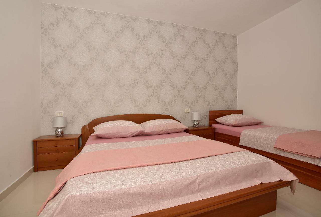 Ivana Apartments Makarska Exterior photo