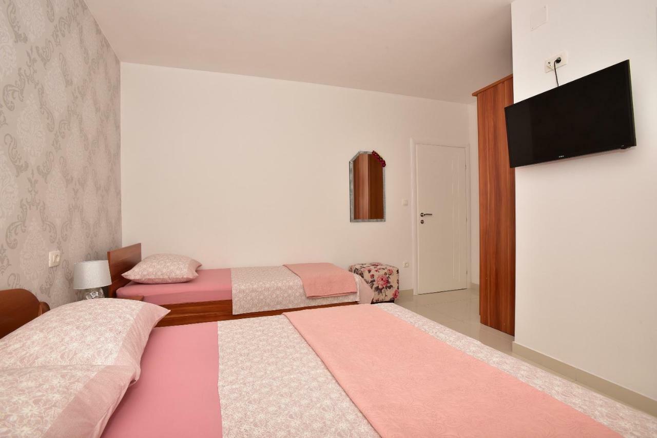 Ivana Apartments Makarska Exterior photo